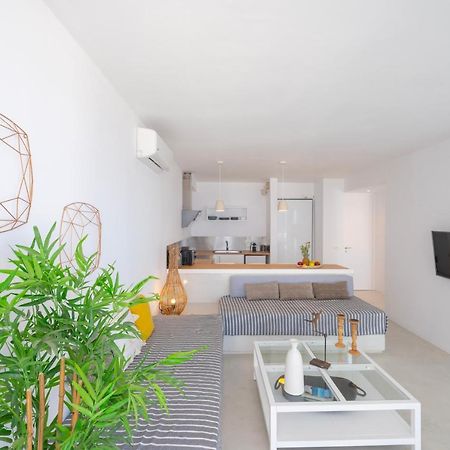 Infinite Blue Luxury Suites Fíra Kültér fotó