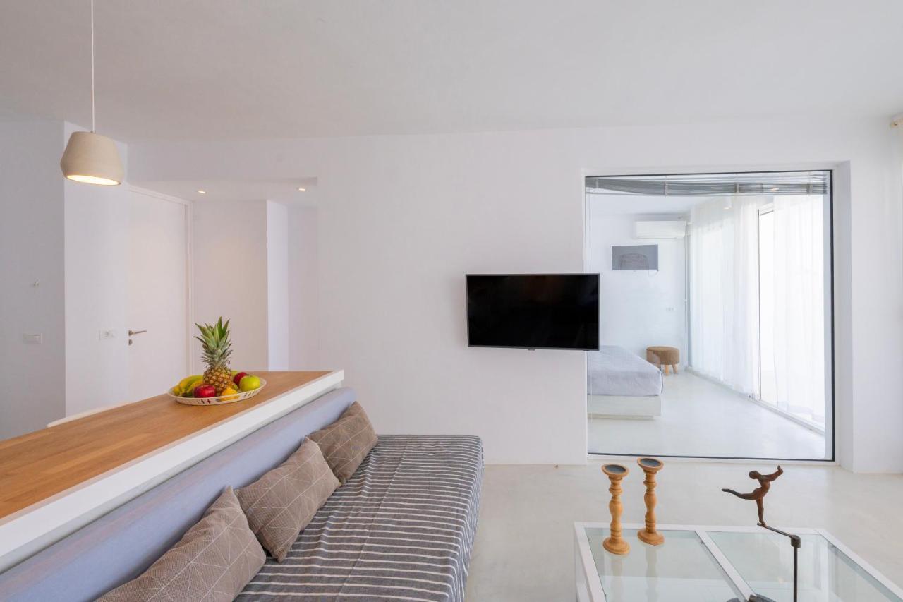 Infinite Blue Luxury Suites Fíra Kültér fotó