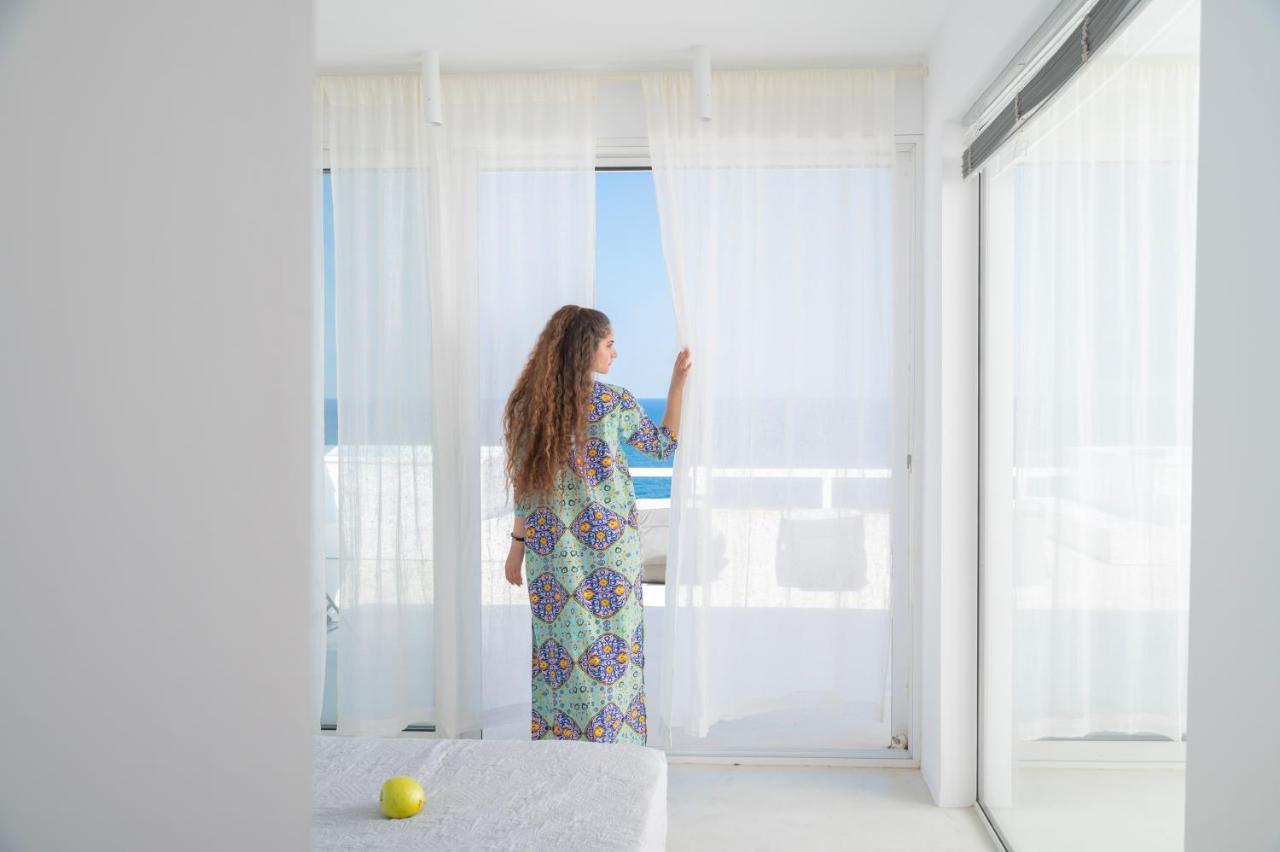 Infinite Blue Luxury Suites Fíra Kültér fotó