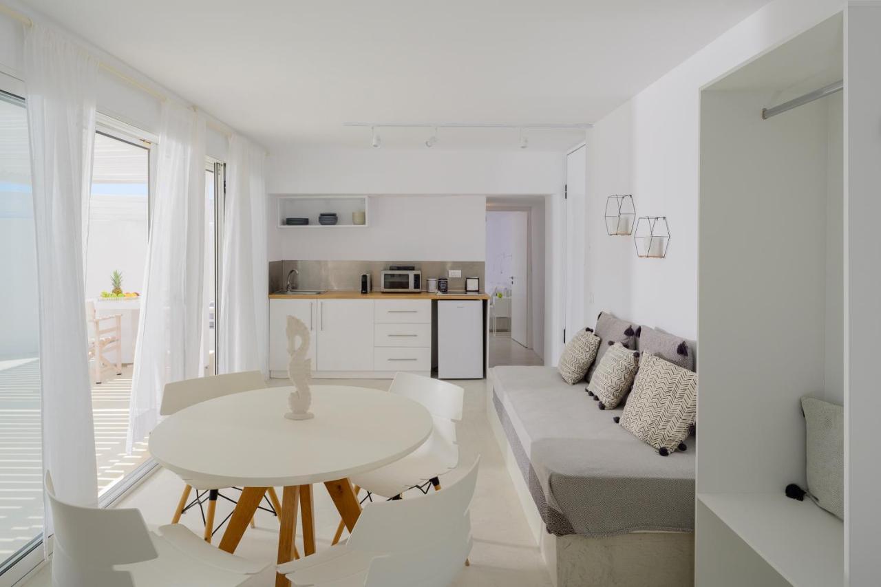 Infinite Blue Luxury Suites Fíra Kültér fotó