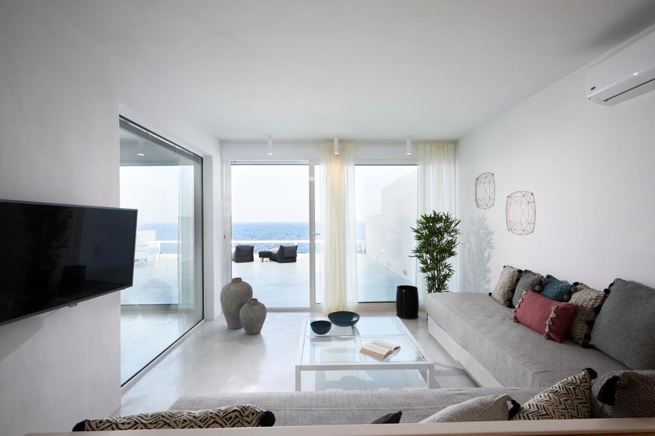 Infinite Blue Luxury Suites Fíra Kültér fotó